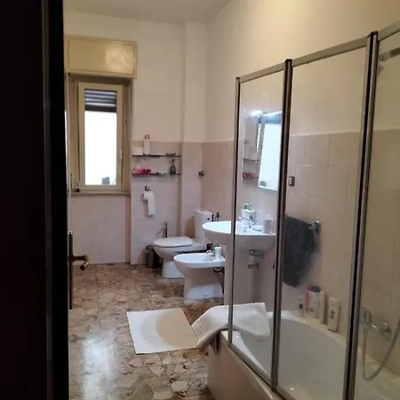 Casa Del Grillo In Centro E Nei Pressi Del Mare *